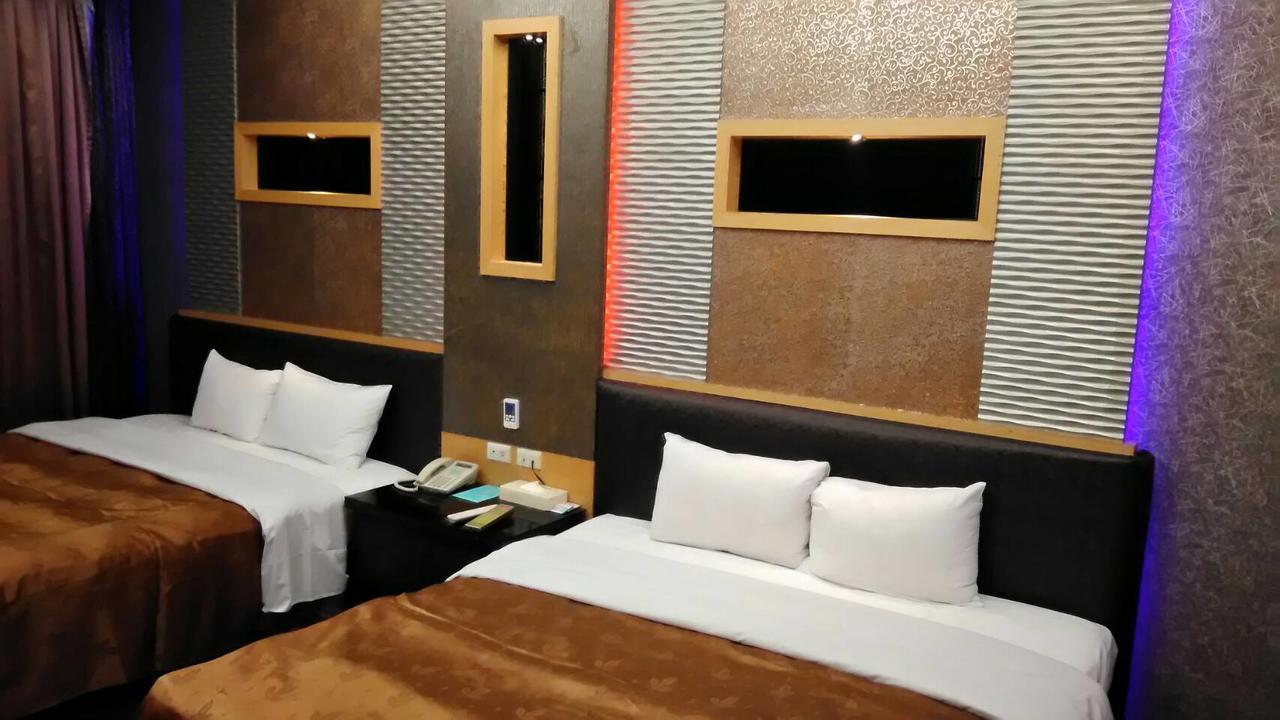 Michelle Motel Taichung Exterior foto